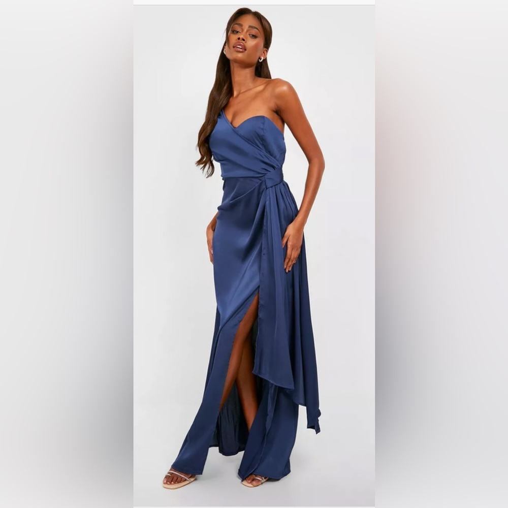 BOOHOO Satin Drape One Shoulder
Maxi Dress NAVY size 10